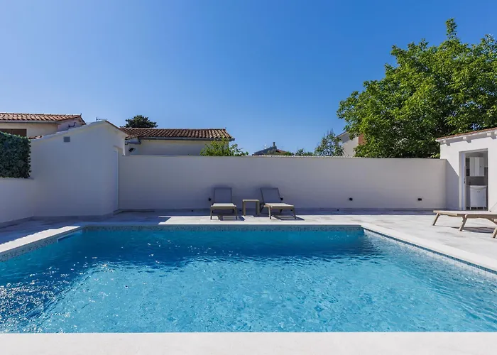 Kristina By Interhome * Pula