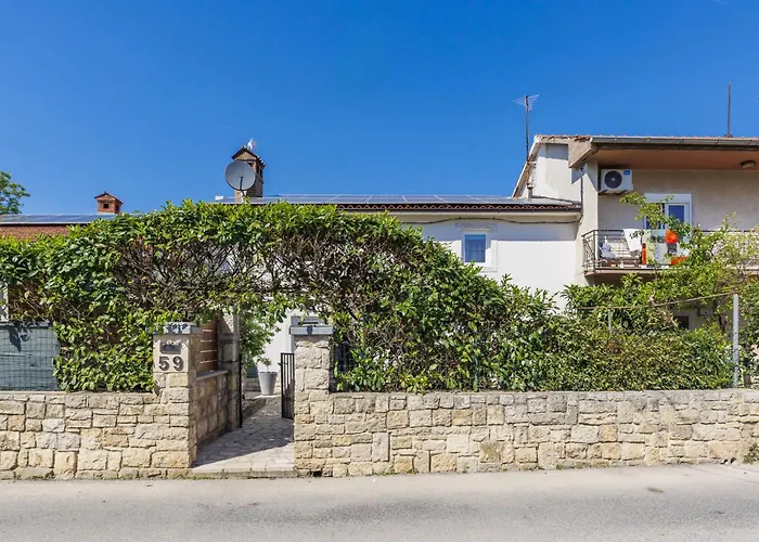 Vikendica Kristina By Interhome Pula